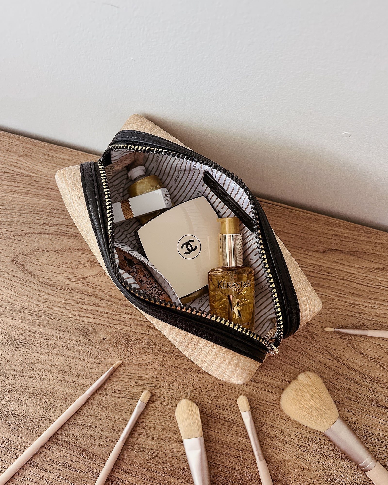 Juliette & Brianna Cosmetic Set - Black - Image 4