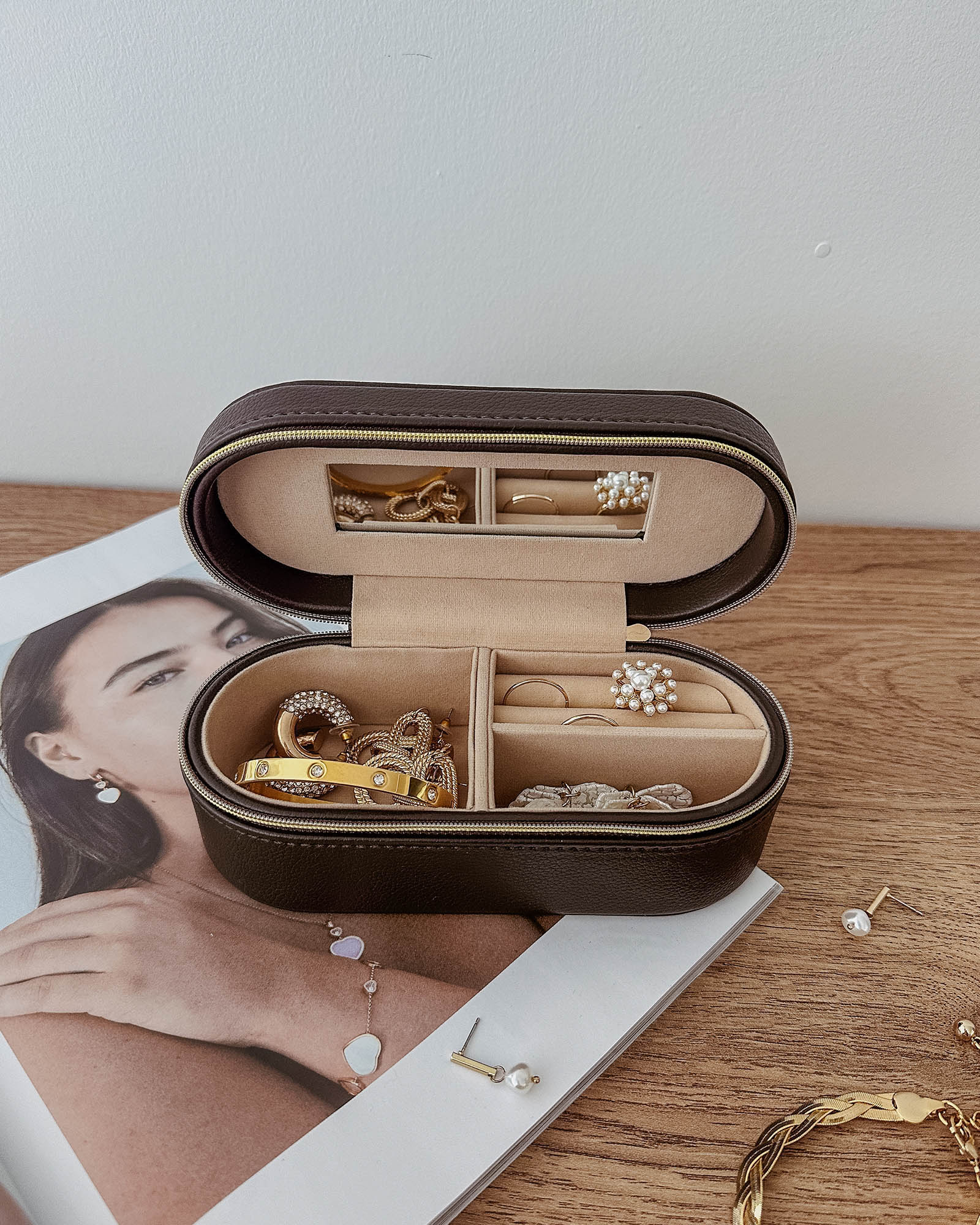 Juliette & Charlee Cosmetic Case Set - Chocolate - Image 4