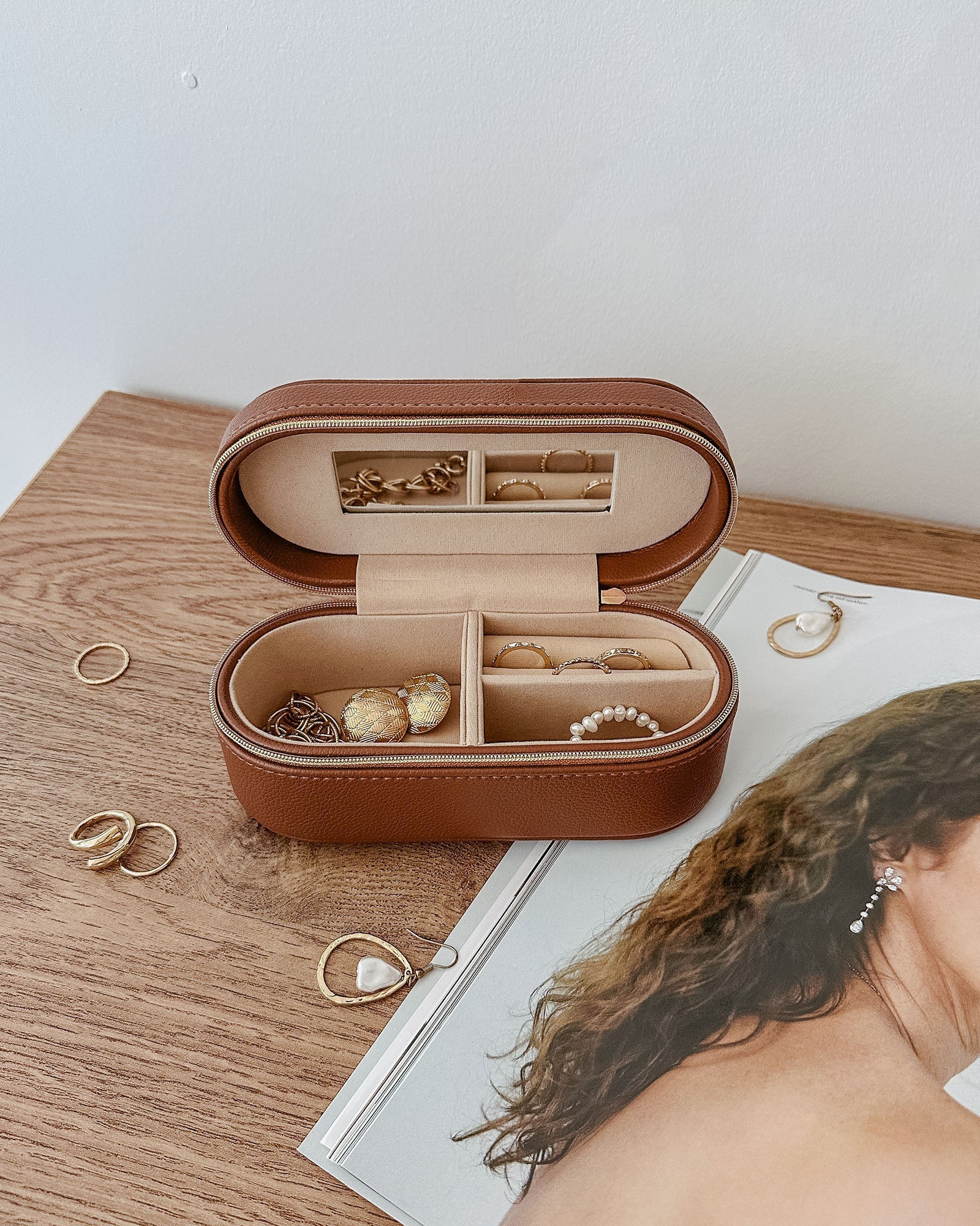 Juliette & Charlee Cosmetic Case Set - Tan - Image 4