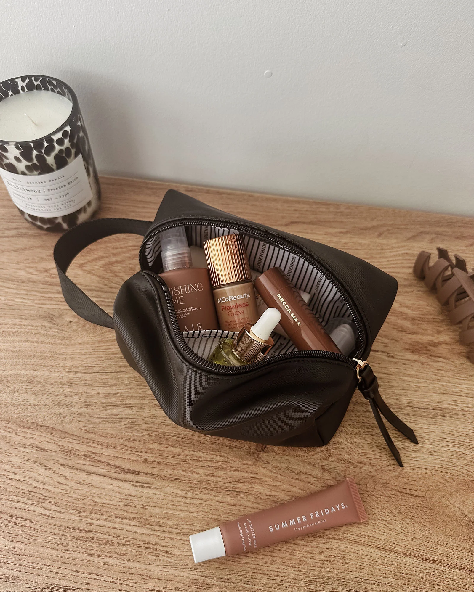 Kenya & Xena Cosmetic Set - Black - Image 7