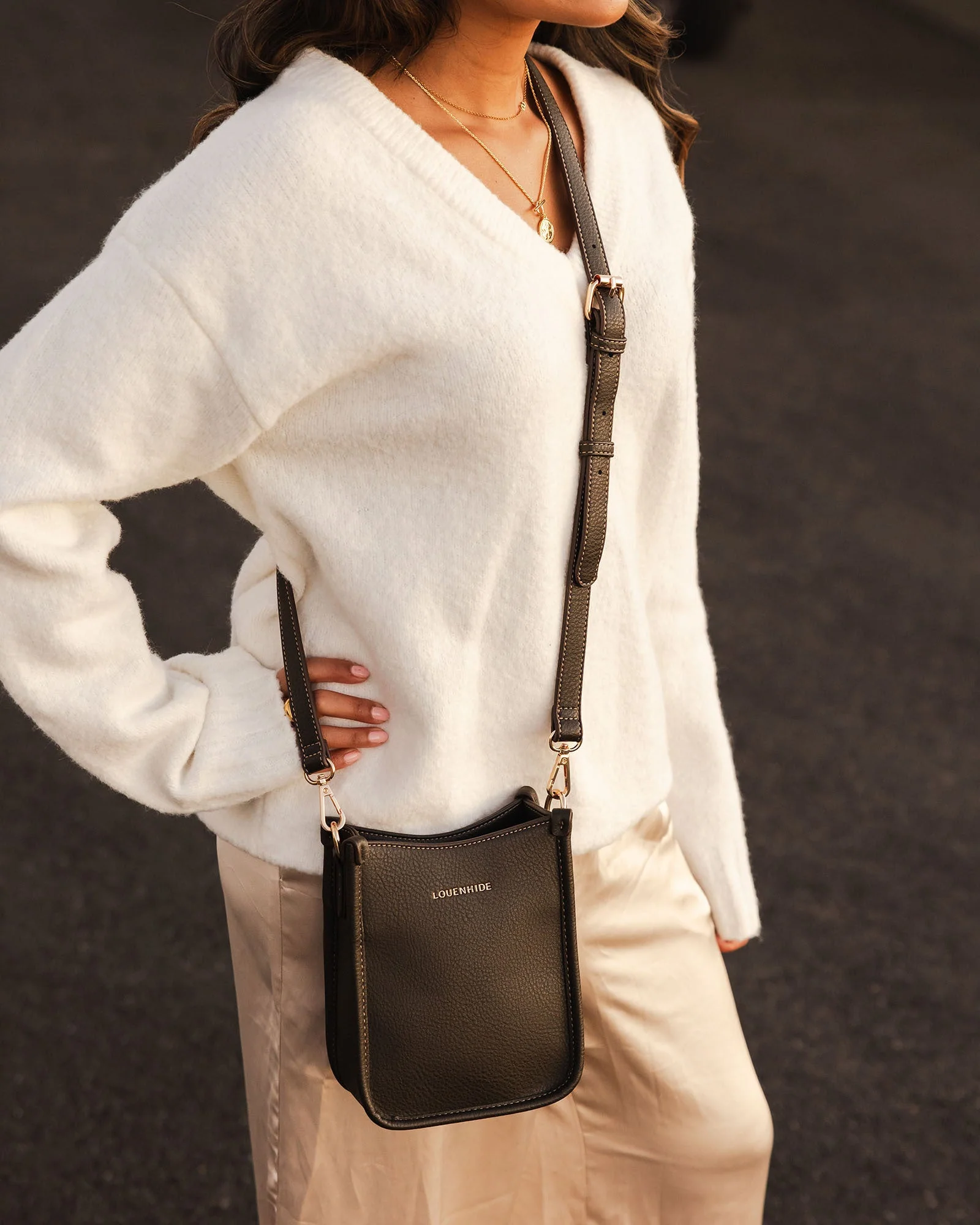 Parker Phone Crossbody Bag - Chocolate - Image 8